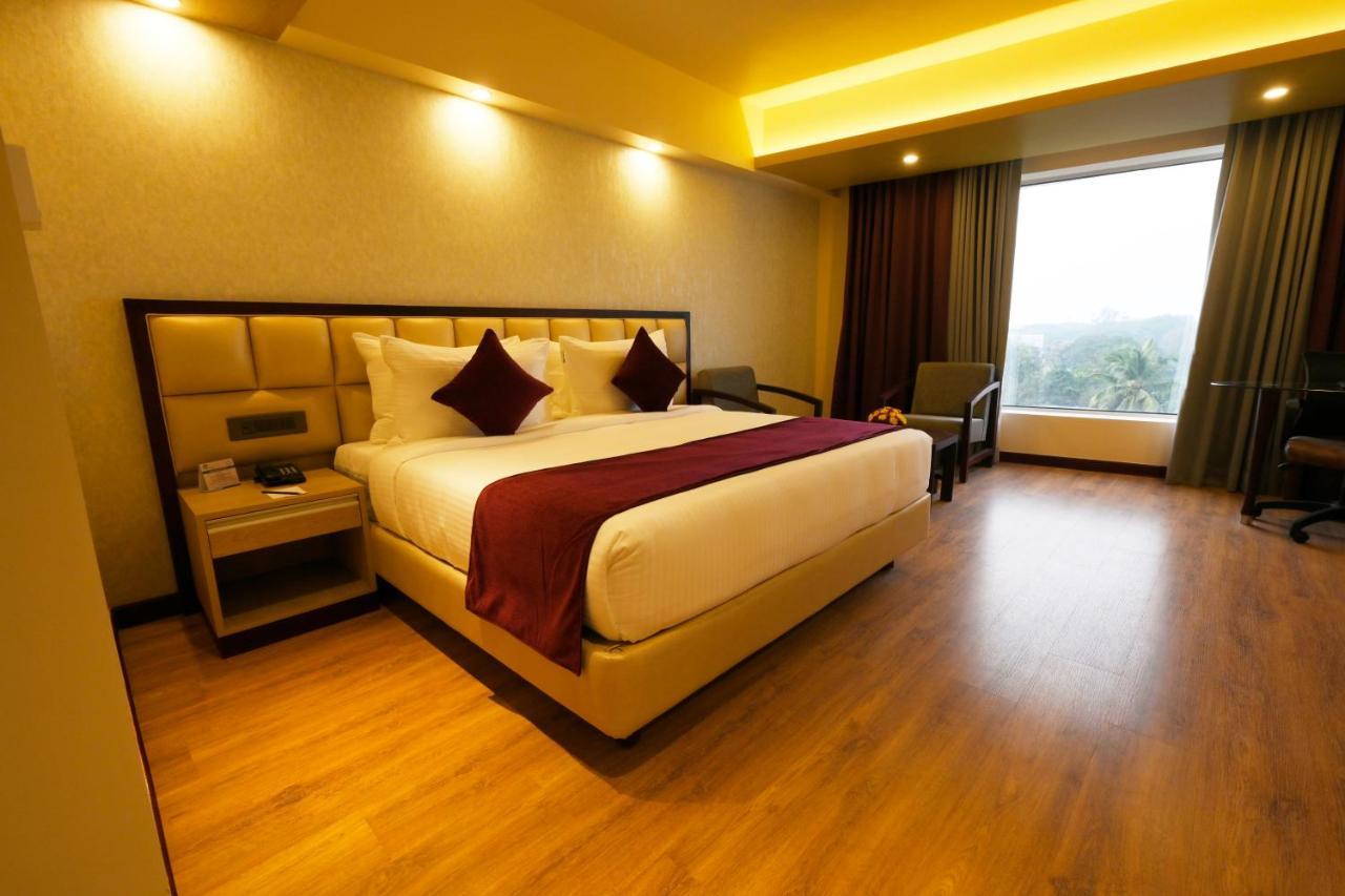 Fort Manor Thiruvananthapuram Extérieur photo